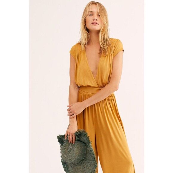 NEW FREE PEOPLE FP BEACH Sz M WIDE LEG NAOMI V JUMPER JUMPSUIT GOLDEN BRONZE - Picture 3 of 4